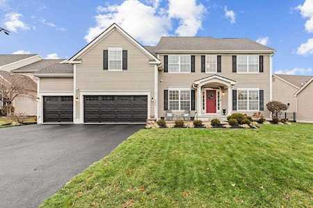 2856 Crosshurst Court Grove City, OH 43123