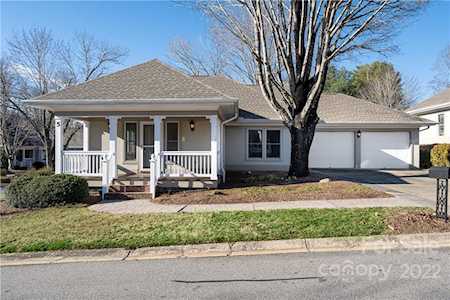 5 Creekside Way Asheville, NC 28804