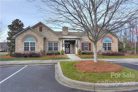 2348 Coltsview Ln Matthews, NC 28105