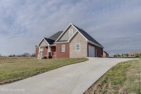 240 Brennan Ct Shepherdsville, KY 40165