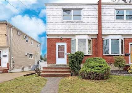 174 Stobe Ave Staten Island, NY 10306