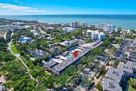 252 Banyan Blvd #252 Naples, FL 34102