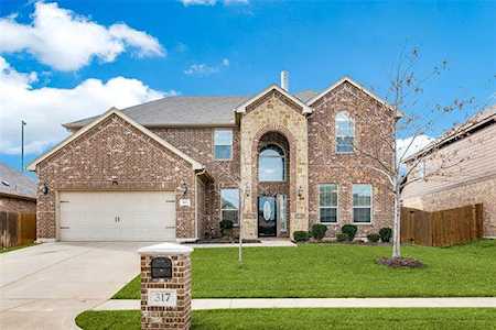 317 Prince John Drive Saginaw, TX 76179