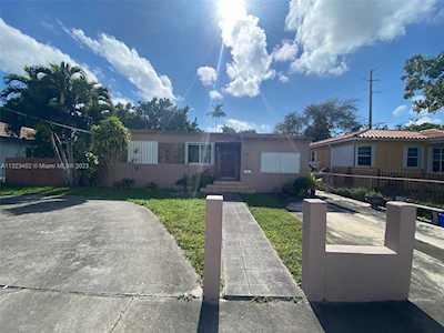 4280 SW 5th Ter Miami, FL 33134