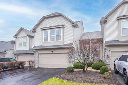 441 Belvedere Ln Aurora, IL 60502