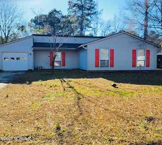 627 Shadowridge Road Jacksonville, NC 28546