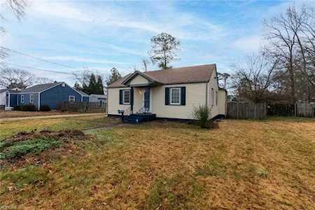 630 Sterling St Newport News, VA 23605
