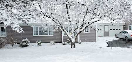 126 Hilltop Place New London, NH 03257