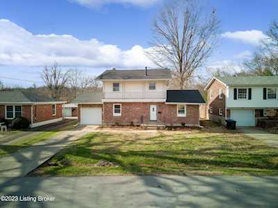5402 Dannyboy Ln Louisville, KY 40214