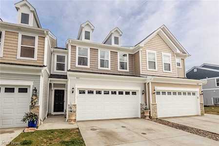 845 S Parkside Dr Westlake, OH 44145