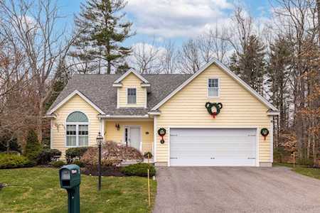 1 Greenvale Dr Stratham, NH 03885