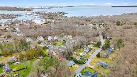 129 Lindley Ave North Kingstown, RI 02852