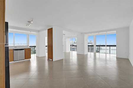 2333 Brickell Ave #2405 Miami, FL 33129
