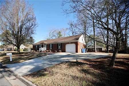 505 Fairfield Dr Chesapeake, VA 23322