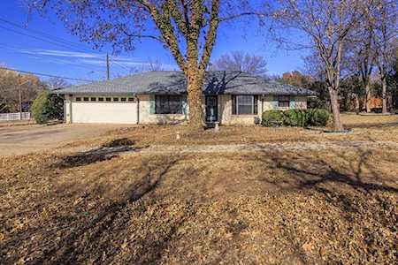 1901 N Cooper Street Arlington, TX 76011