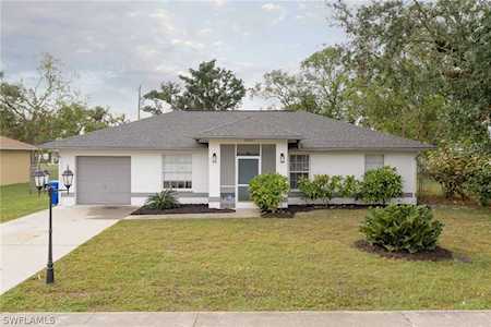 2832 Economy St Fort Myers, FL 33916