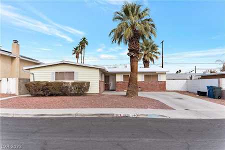 6220 Shawnee Ave Las Vegas, NV 89107