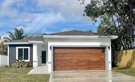 4895 Orlando Avenue West Palm Beach, FL 33417