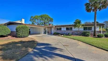 801 Fairway Dr New Smyrna Beach, FL 32168