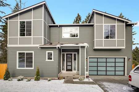 3710 NE 27th Place #10 Renton, WA 98059
