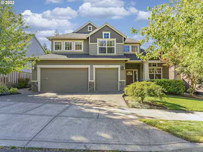 10136 NW Skyline Heights DR Portland, OR 97229