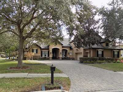 651 Richmond Close Tarpon Springs, FL 34688