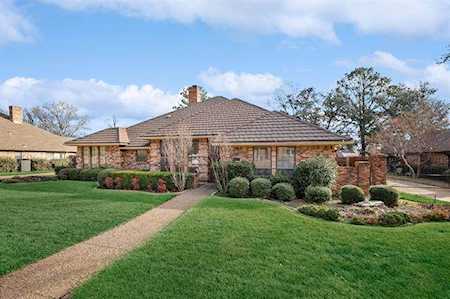 3812 Laurel Lane Bedford, TX 76021