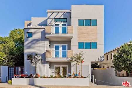 1746 N Garfield Place #202 Hollywood, CA 90028