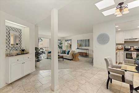 2348 La Costa Ave #305 Carlsbad, CA 92009