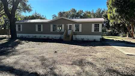 8936 Mckendree Rd Wesley Chapel, FL 33545