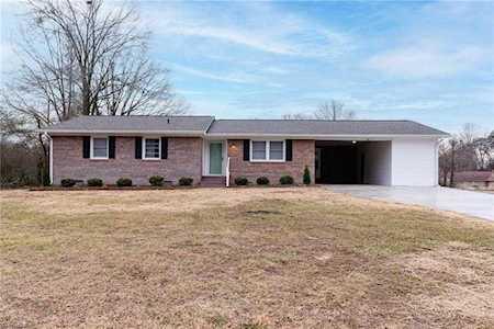 1222 Harrison Crossroad Loop Reidsville, NC 27320