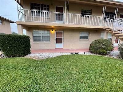 1100 E Caroline St #101 Tavares, FL 32778
