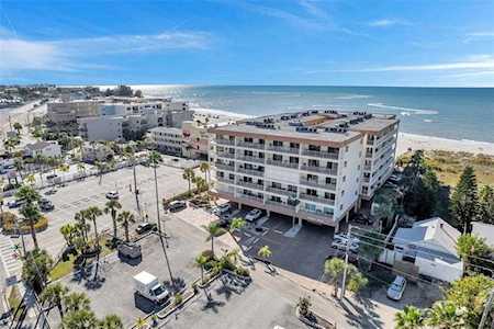 13000 Gulf Ln #103 Madeira Beach, FL 33708