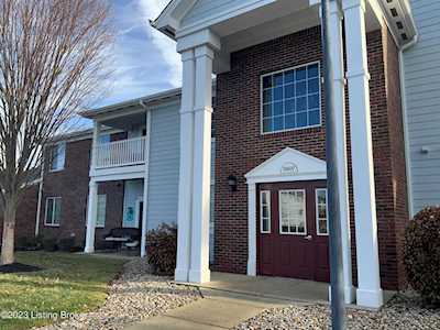 2607 Bradford Commons Dr #204 Louisville, KY 40299