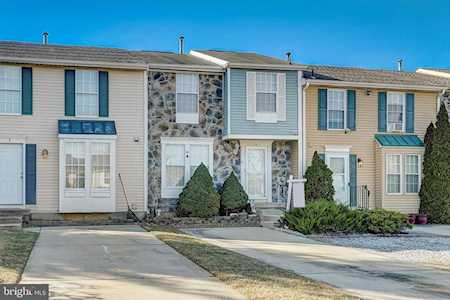 5 Devonshire Dr Glassboro, NJ 08028