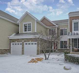 25784 Island Lake Dr Novi, MI 48374