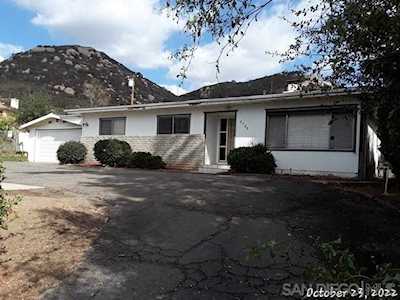 2735 Sarver Ln San Marcos, CA 92069