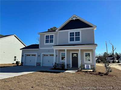 126 Leach Creek Dr Raeford, NC 28376