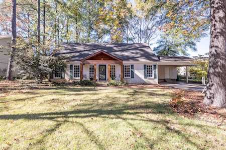 2495 Mimosa Tree Dr Germantown, TN 38138