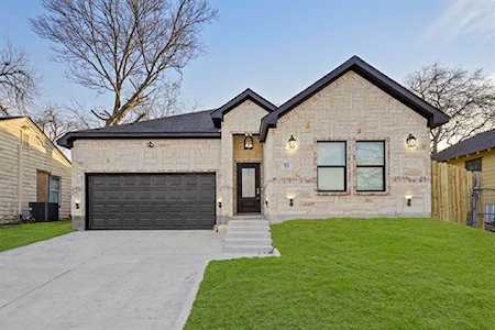 912 E Davis Avenue Fort Worth, TX 76104