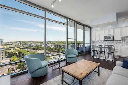 1212 Laurel St. #1211 Nashville, TN 37203