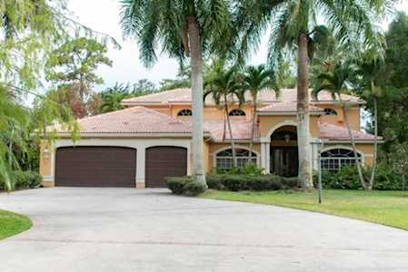 5812 NW 83rd Ter Parkland, FL 33067
