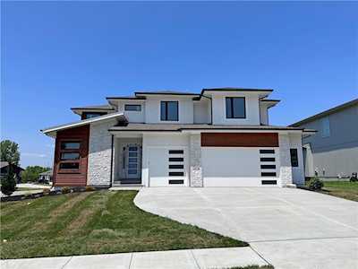 24798 W 89th Terrace Lenexa, KS 66227