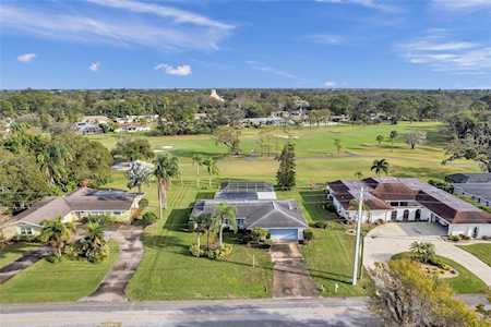 546 Magellan Dr Sarasota, FL 34243