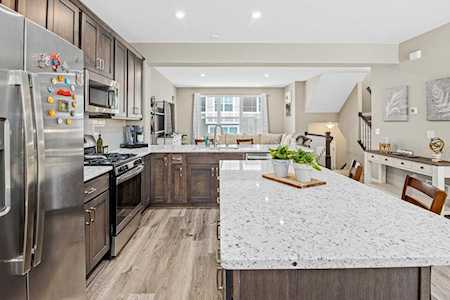 845 Roselyn Drive Victoria, MN 55386