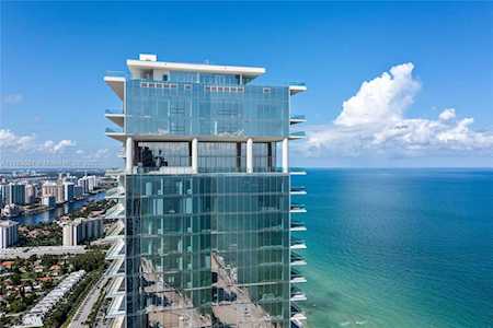 18501 Collins Ave #3302 Sunny Isles Beach, FL 33160