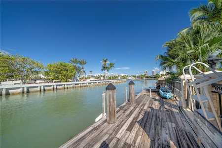 6465 Pinetree Drive Cir Miami Beach, FL 33141