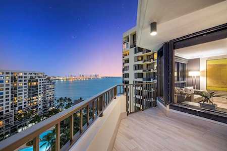 520 Brickell Key Dr #A1716 Miami, FL 33131