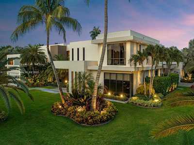 10391 SW 64 Ave Pinecrest, FL 33156