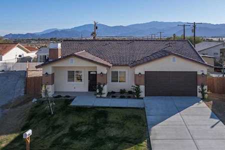 73067 Callita Bonnie Thousand Palms, CA 92276